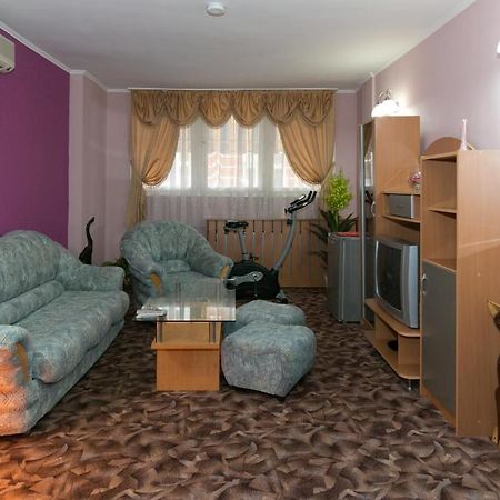 פזרג'יק Yor-Daniel Hotel מראה חיצוני תמונה